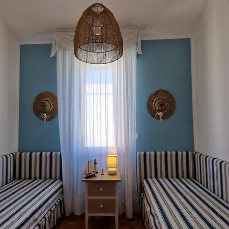 Casa Corte Fiorita 산비토로카포