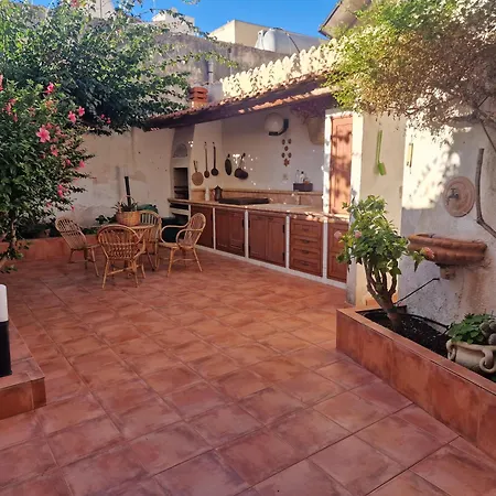 Casa Corte Fiorita 펜션
