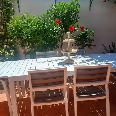 Casa Corte Fiorita 산비토로카포